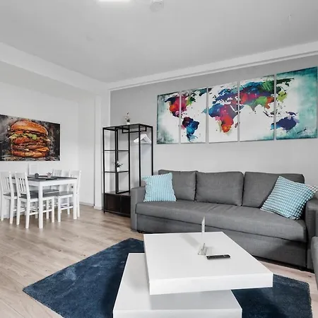 Dg - Einfach Aber Sehr Komfortabel - Fuer Bis Zu 12 Personen - Gruppen, Messe, Monteure, Studenten - Voll Ausgestattet - 3 Smart-tv 55 Zoll Netflix, 1000 Mbit Wlan, Voll Ausgestattete Kueche Apartmán Duisburg