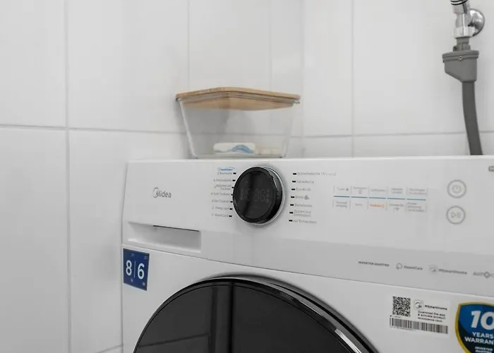 Dg - Einfach Aber Sehr Komfortabel - Fuer Bis Zu 12 Personen - Gruppen, Messe, Monteure, Studenten - Voll Ausgestattet - 3 Smart-tv 55 Zoll Netflix, 1000 Mbit Wlan, Voll Ausgestattete Kueche