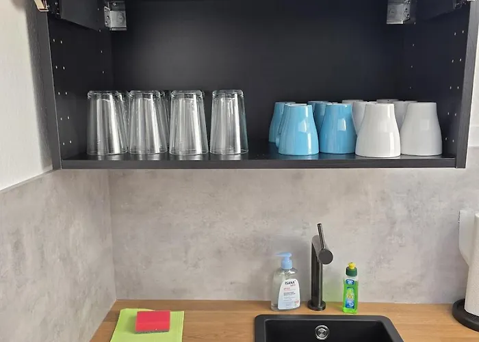 Dg - Einfach Aber Sehr Komfortabel - Fuer Bis Zu 12 Personen - Gruppen, Messe, Monteure, Studenten - Voll Ausgestattet - 3 Smart-tv 55 Zoll Netflix, 1000 Mbit Wlan, Voll Ausgestattete Kueche Appartamento *