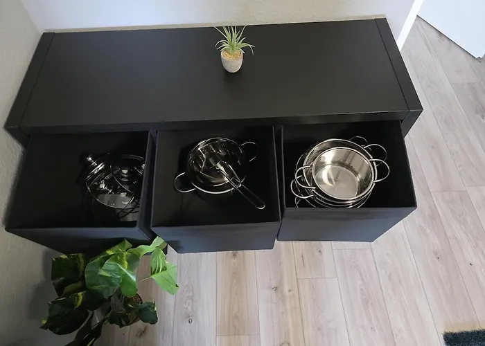 Lejlighed Dg - Einfach Aber Sehr Komfortabel - Fuer Bis Zu 12 Personen - Gruppen, Messe, Monteure, Studenten - Voll Ausgestattet - 3 Smart-tv 55 Zoll Netflix, 1000 Mbit Wlan, Voll Ausgestattete Kueche